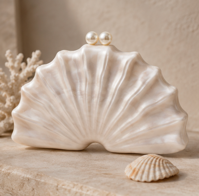 Pearl Shell Clutch